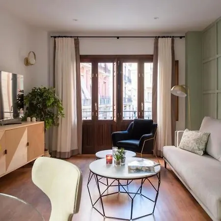 Cozy House With Parking Included Holiday home *